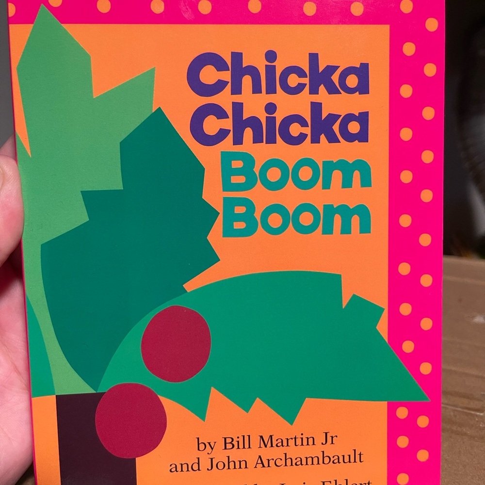 Bundle and Save❤️ Chicka chicka boom boom book! Like new! 📚